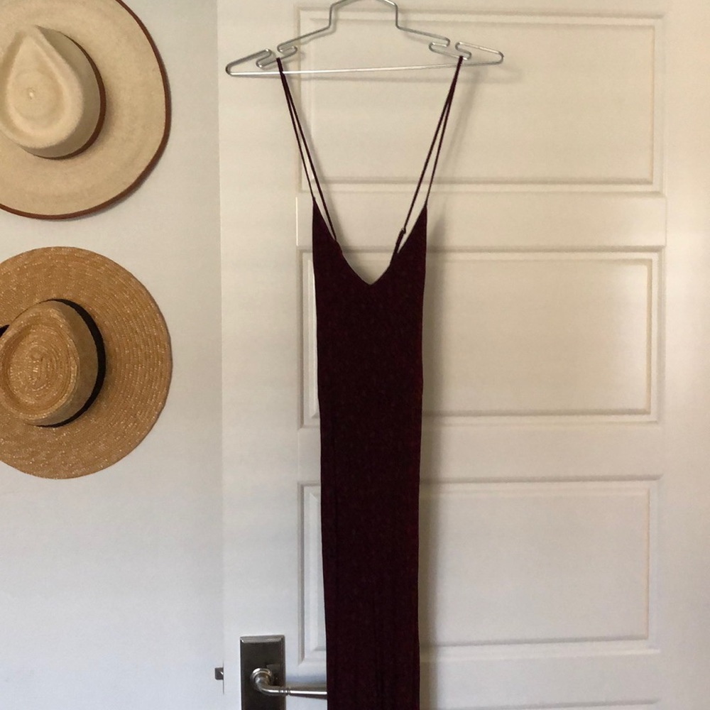 Ecote, size Medium, maroon, printed jumper.